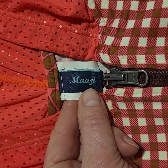 Maaji Activewear jacket, size L - Picture 4 of 6